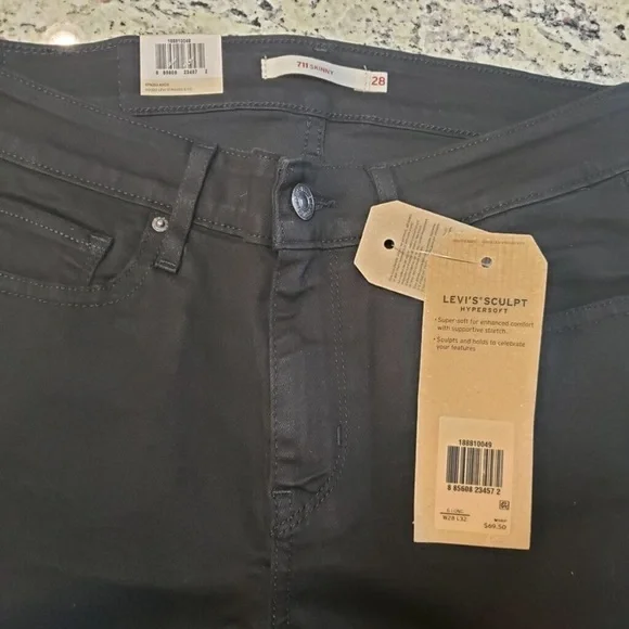 NEW Levi’s Women's 711 Skinny Jeans in 28 Short Length Width 27 & 28 Available - Picture 4 of 6
